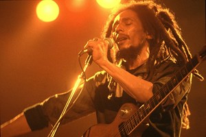 Η εμβληματική φόρμα του Bob Marley μόλις (ξανα)κυκλοφόρησε - εικόνα 1
