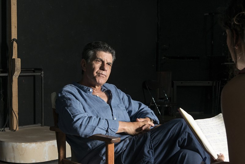 Γιάννης Μπέζος