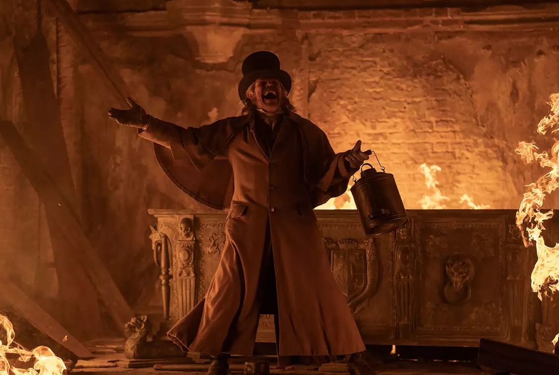 H μεγάλη επιστροφή του Hugh Grant είναι 'αιρετική' - εικόνα 1