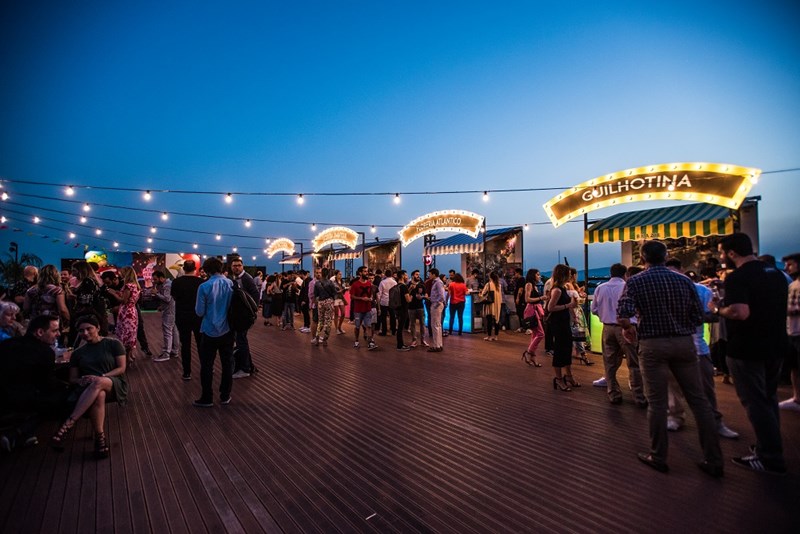 ΕΛΛΗΝΙΚΑ POP UP BARS