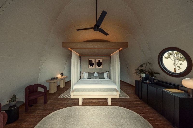 91 Athens Riviera, The Resort