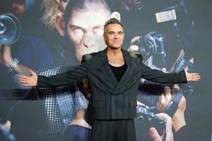 Robbie Williams παντός καιρού-απόψε η μεγάλη συναυλία στο Καλλιμάρμαρο - εικόνα 1