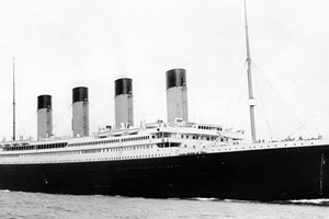 Τι θα συμβεί αν το μεγαλύτερο κρουαζιερόπλοιο στον κόσμο πέσει σε παγόβουνο; - εικόνα 1