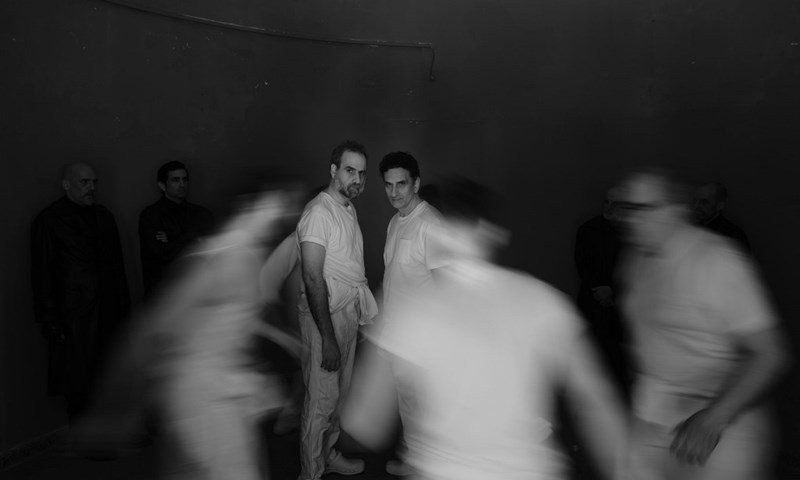 τελευταια εξοδος