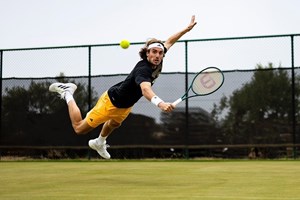 Στέφανος Τσιτσιπάς εναντίον διαιτητή στον αγώνα με Μεντβέντεφ (video) - εικόνα 2