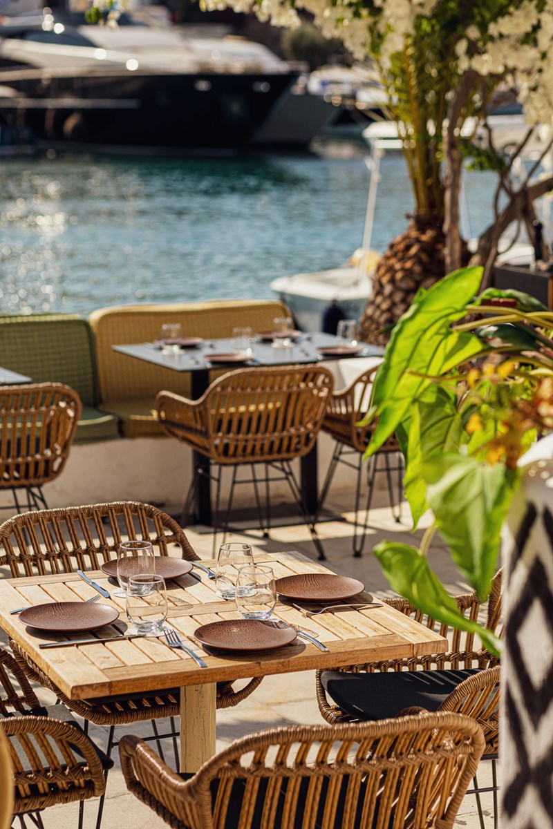 HONO&LULU ΣΠΕΤΣΕΣ 1