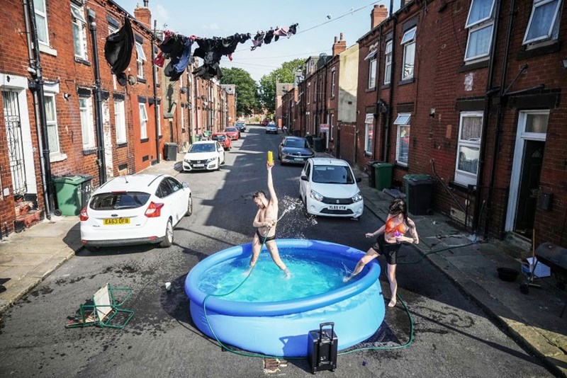 OFFSPRINGS OF A HEATWAVE