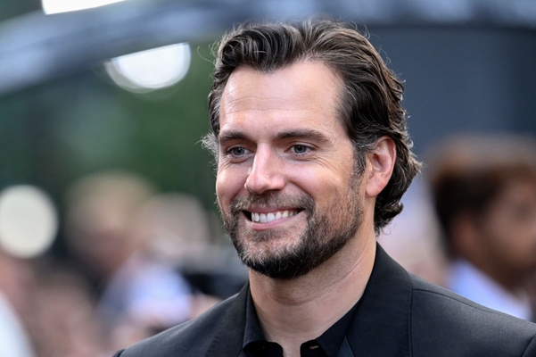 Ο Henry Cavill λέει πως 'ίσως είναι πολύ μεγάλος για τον James Bond' - εικόνα 1