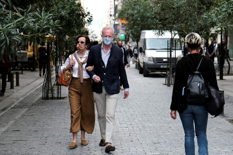 PEOPLE WITH FACE MASKS