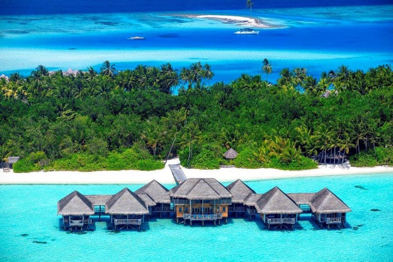 ΞΕΝΟΔΟΧΕΙΑ ΣΤΟ ΝΕΡΟ 6