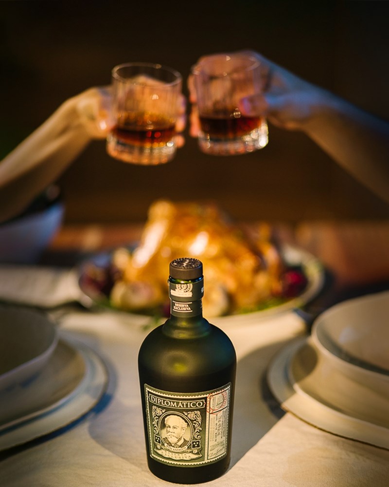 Cocktails στο σπίτι με Diplomatico, Eliajh Craig και Busker 4