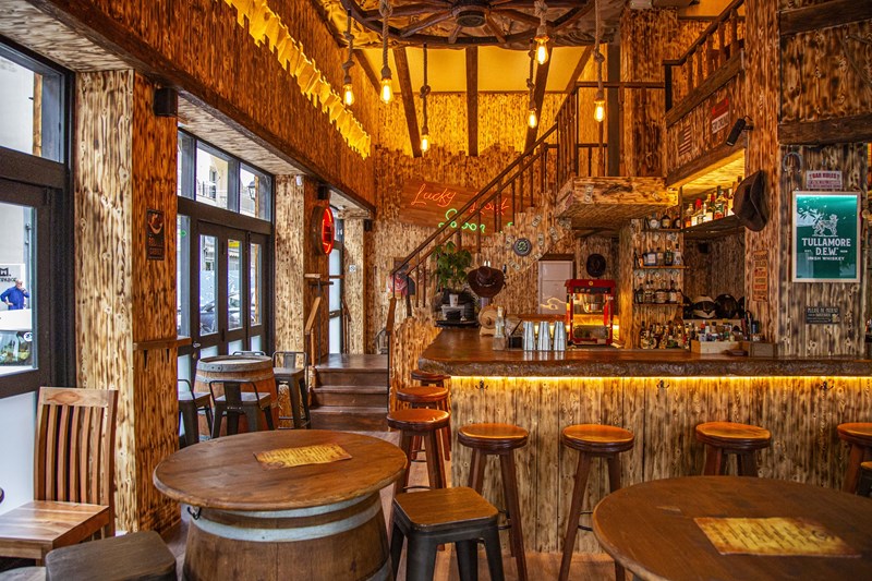 Το μπαρ Lucky Look στην Καισαριανή