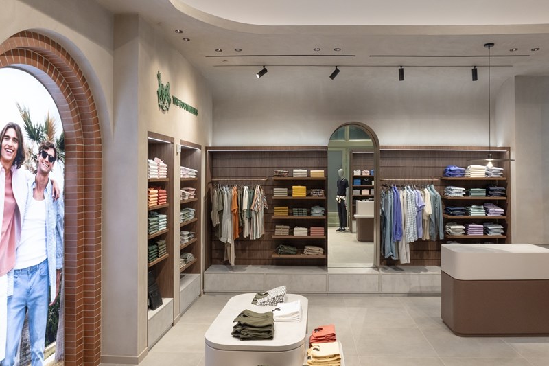 Η The Bostonians ανοίγει  το νέο της Flagship στο Μέγαρο Αρσακείου