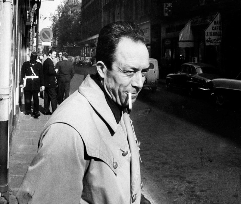 Πανούκλα Αλμπέρ Καμύ