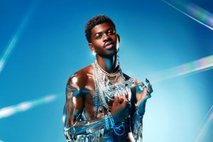 Σε άλλα νέα, ο Drake φόρεσε τα αρκουδάκια του και πήγε γήπεδο - εικόνα 1