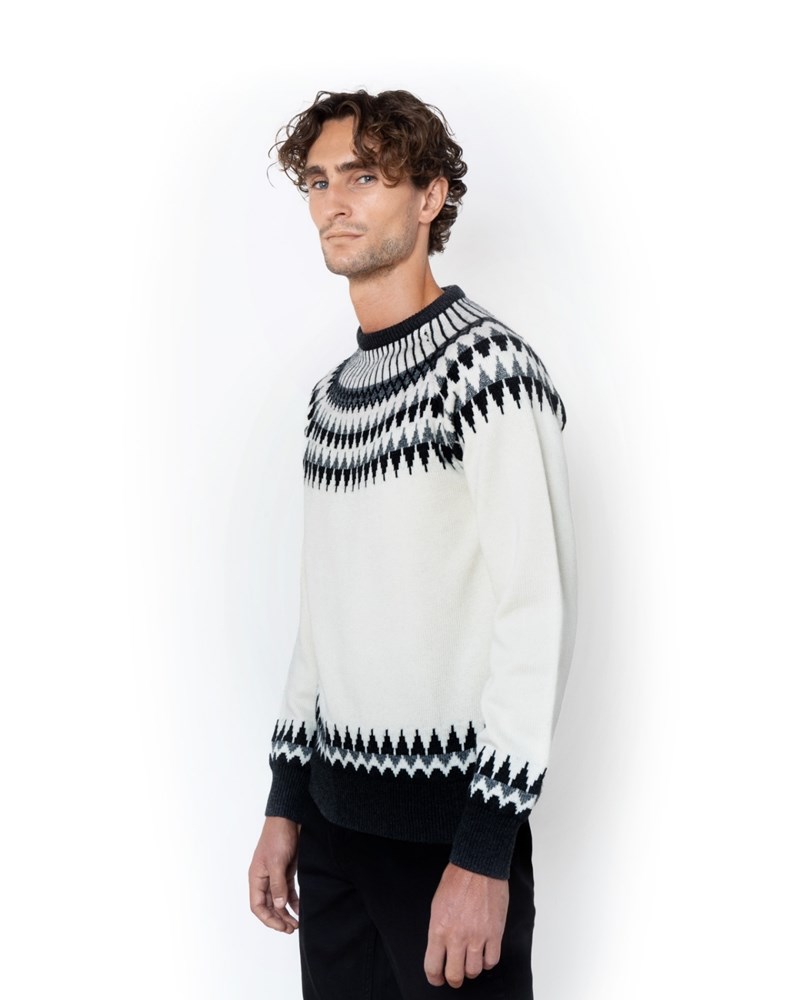 -jacquard-regular-fit