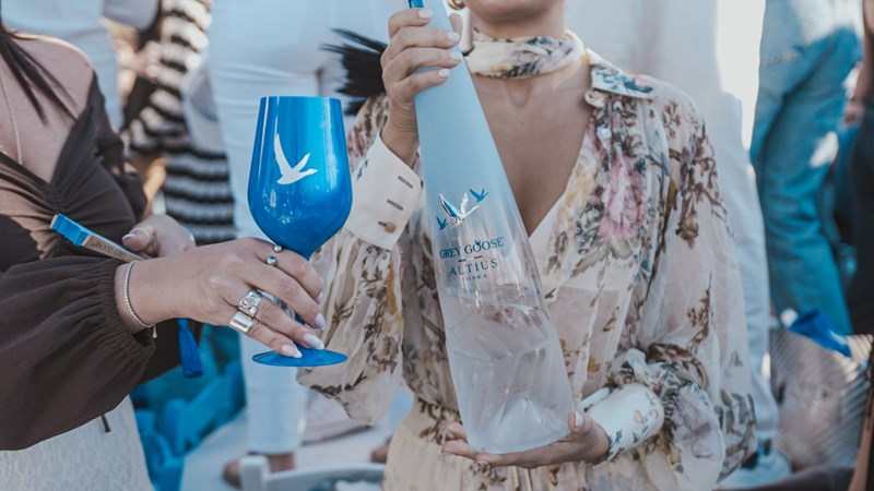 Χιλιάδες ταξιδιώτες απόλαυσαν τις διακοπές του Πάσχα παρέα με τη Grey Goose.