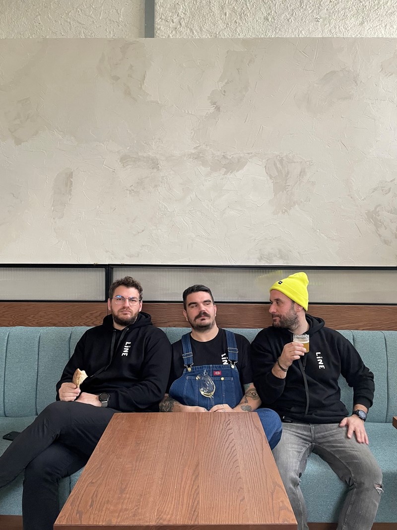 LINE ATHENS ΚΑΤΩ ΠΕΤΡΑΛΩΝΑ 11