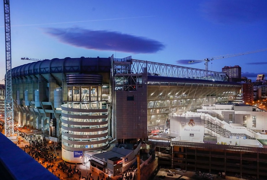 Όλοι μιλούν για τον Κώστα Πελετίδη που έκανε καινούργιο το Παμπελοποννησιακό Στάδιο - εικόνα 1