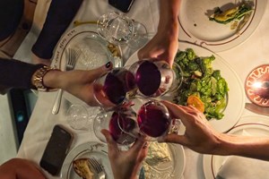 Ο Armando πασάρει πίτσα στον Κεραμεικό κι ο Μαραντόνα σκοράρει με cocktails στην Αργυρούπολη - εικόνα 8