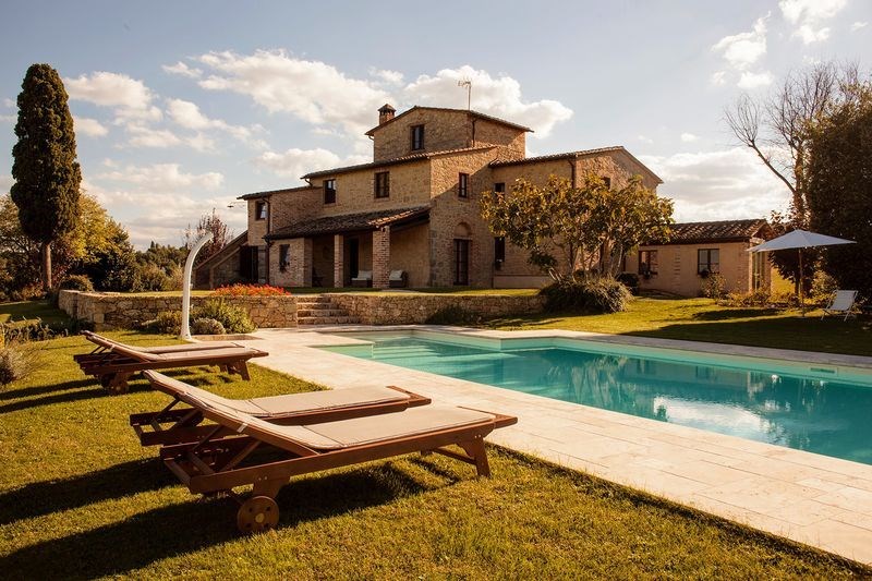 VIEW WITH POOL IN TUSCANY