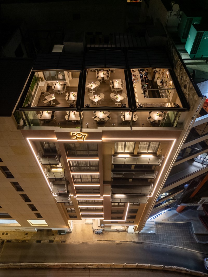 Το εστιατόριο Opposite at 507 1