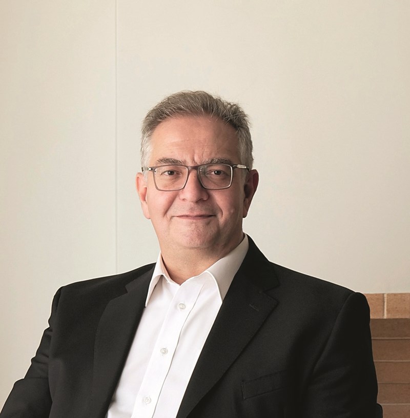 Ο Δρ. Αθανάσιος Σιαφάκας