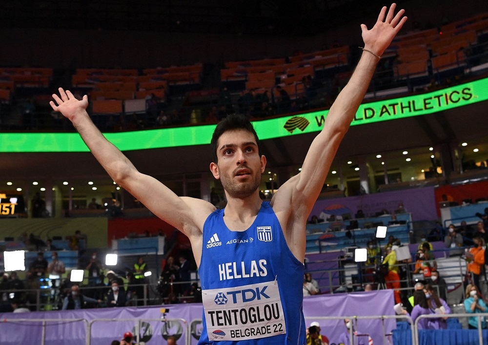 O Μίλτος Τεντόγλου προτιμά το πρωινό ξύπνημα από τη γκρίνια της κοπέλας του - εικόνα 1