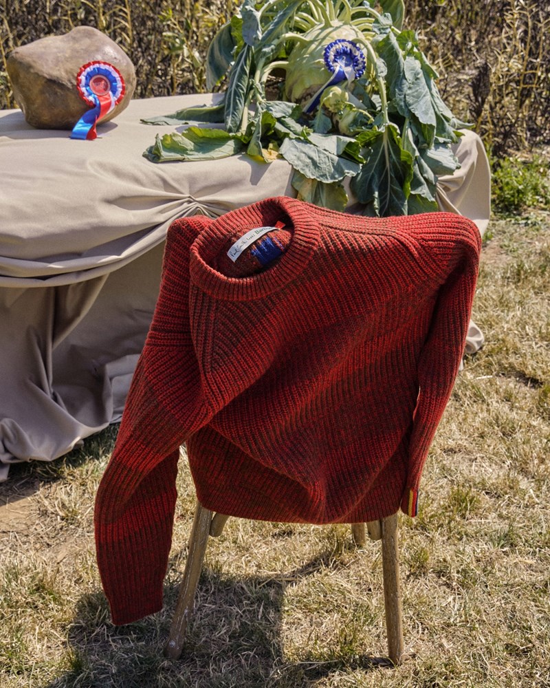 Paul Smith Loves Barbour: Όταν η βρετανική κομψότητα αποκτά νέο, τολμηρό λεξιλόγιο