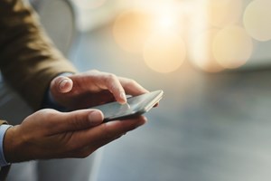 Αν έχεις κάποιο παλιό κινητό, ίσως αξίζει μια περιουσία - εικόνα 1