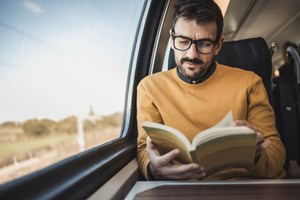 Τα 4 βιβλία που πρέπει να διαβάσεις οπωσδήποτε στη ζωή σου, σύμφωνα με το Harvard - εικόνα 1