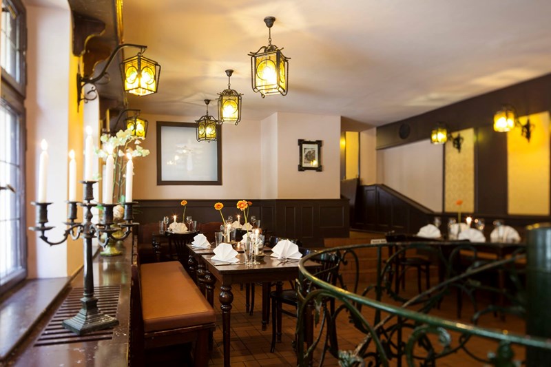 ΕΣΤΙΑΤΟΡΙΟ ZUR LETZTEN INSTANZ ΒΕΡΟΛΙΝΟ