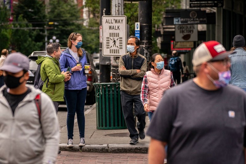 PEOPLE WITH FACE MASKS IN THE UNITED STATES