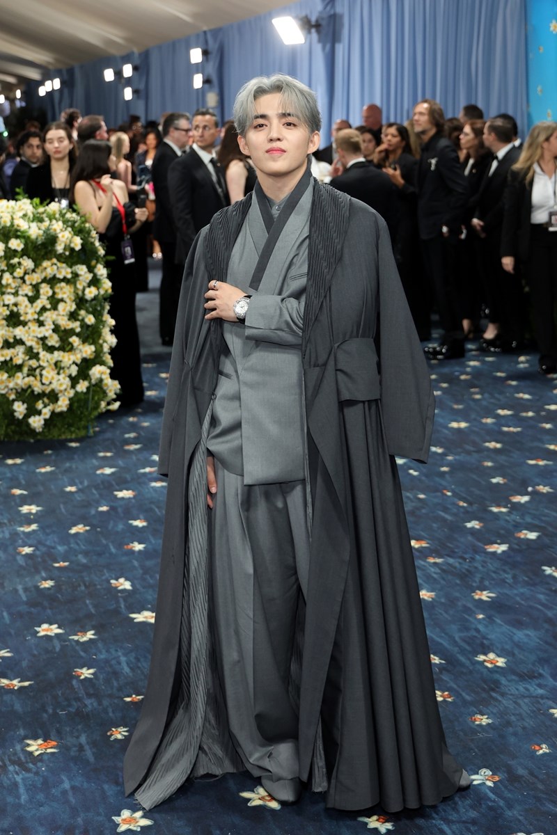 Ο S.COUPS στο Met Gala φορώντας BOSS