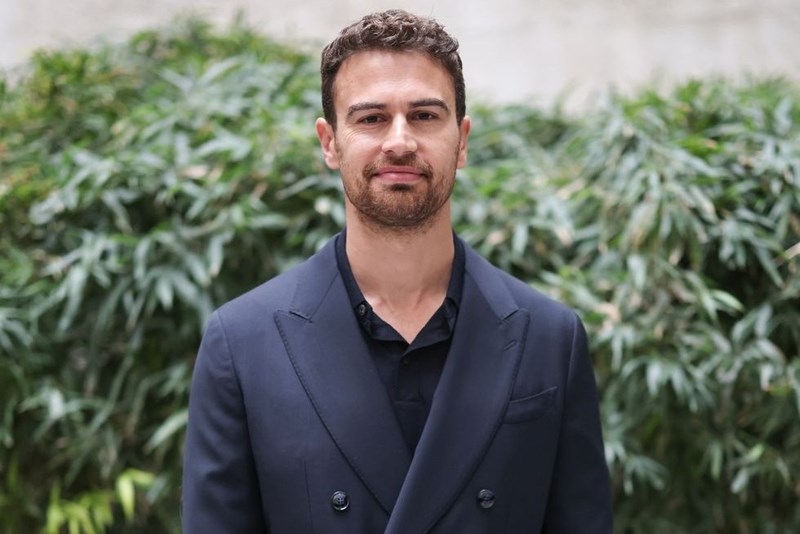 Theo James