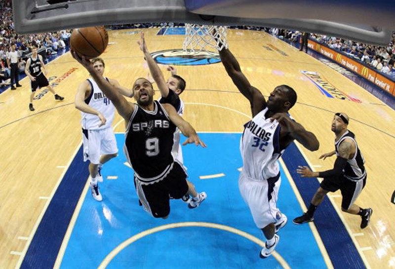 ΤΟΝΙ ΠΑΡΚΕΡ 1