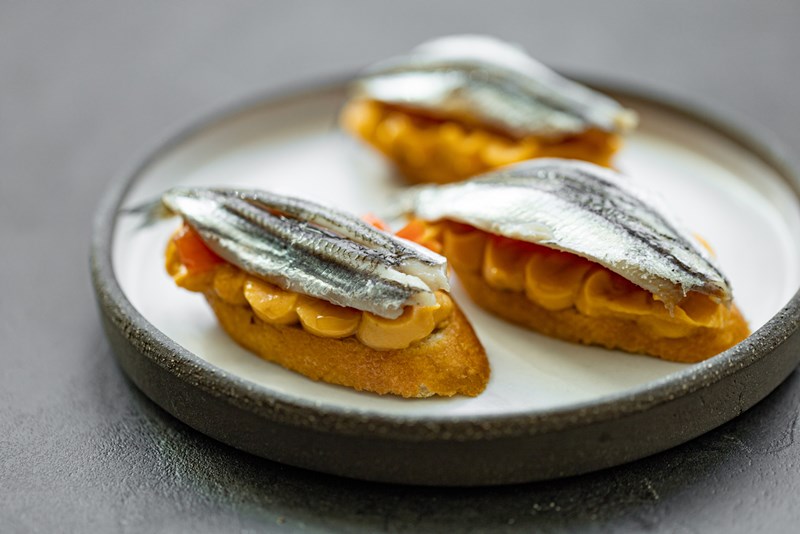 MIRA ME ΕΣΤΙΑΤΟΡΙΟ ΑΘΗΝΑ 1