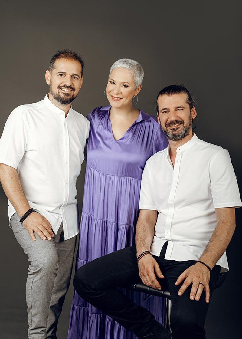 Μελίνα Κανά και Γιώργης & Νίκος Στρατάκης