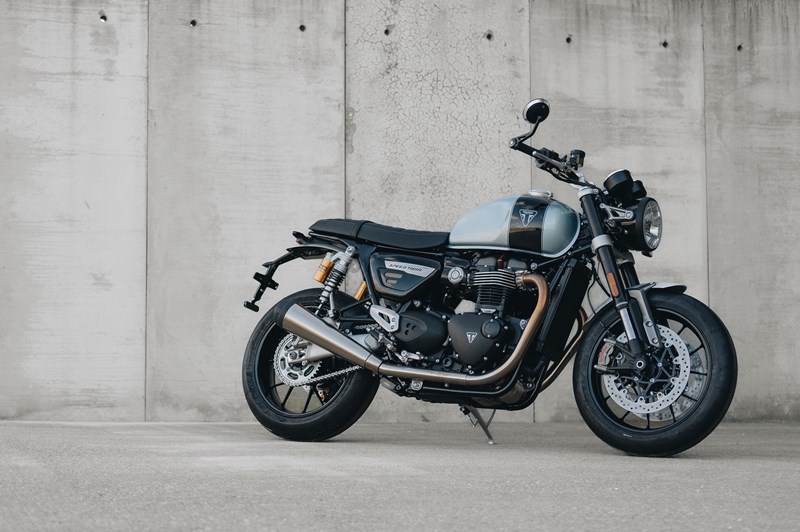 BREITLING TOP TIME x TRIUMPH 2