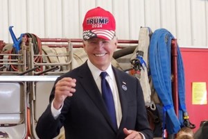 Musk: 'Δεν προσπαθούν καν να δολοφονήσουν τον Biden και την Kamala' - εικόνα 2