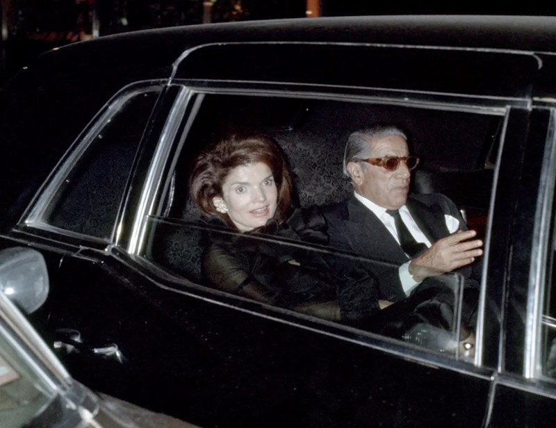 JACKIE KENNEDY ONASSIS, ARI ONASSIS
