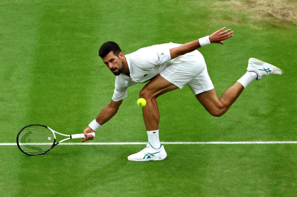 Ο Νόβακ Τζόκοβιτς που χορεύει συρτάκι στον διάδρομο γυμναστικής είναι ό,τι καλύτερο (video) - εικόνα 1