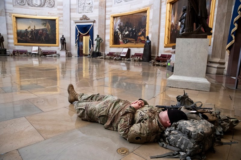 ΣΤΡΑΤΙΩΤΕΣ ΣΤΟ ΚΑΠΙΤΩΛΙΟ 2