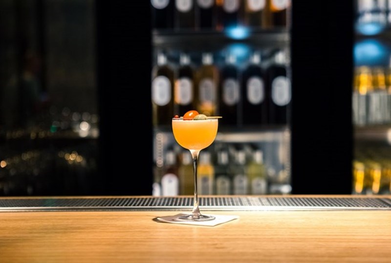 ΝΕΑ ΑΘΗΝΑΪΚΑ ΜΠΑΡ GRASSHOPPERS