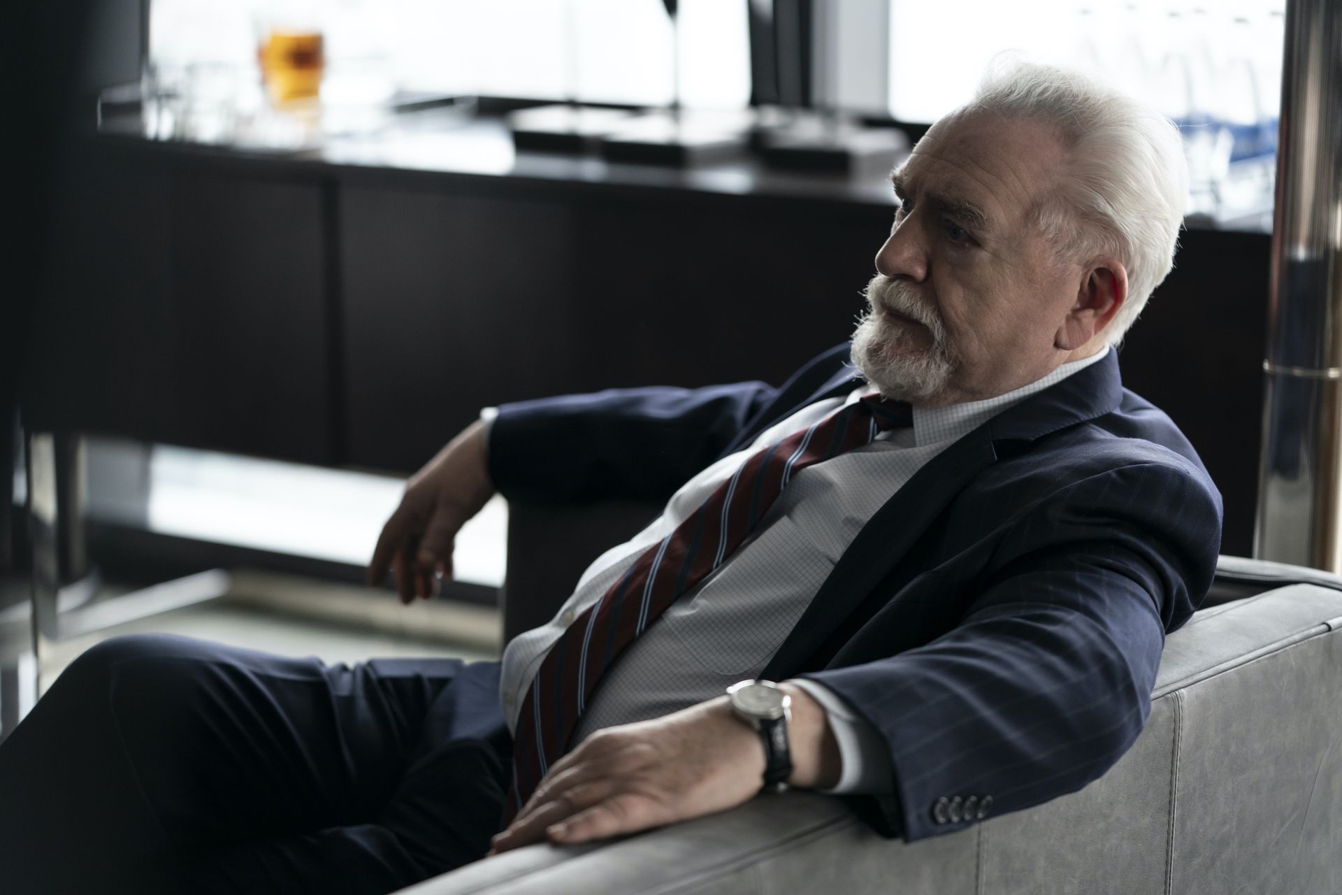 Όλοι μιλούν για το t-shirt του Roman Roy από το Succession - εικόνα 1