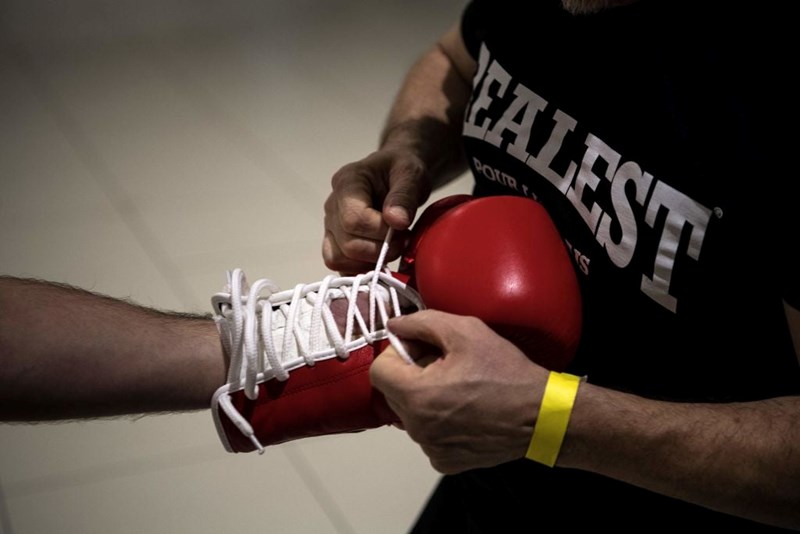 FRENCH BOXER ENZO BONIO HAS HIS GLOVES PUT ON