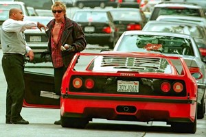 Δισεκατομμυριούχος ξέχασε ότι είχε Ferrari για 10 χρόνια και το έμαθε από το τηλέφωνο - εικόνα 1