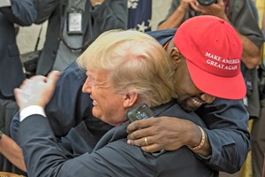 O Donald Trump έχει μία βοηθό για τον πιο απίθανο λόγο - εικόνα 2