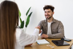 Πώς πρέπει να ντυθείς όταν πας σε συνέντευξη για δουλειά - εικόνα 1