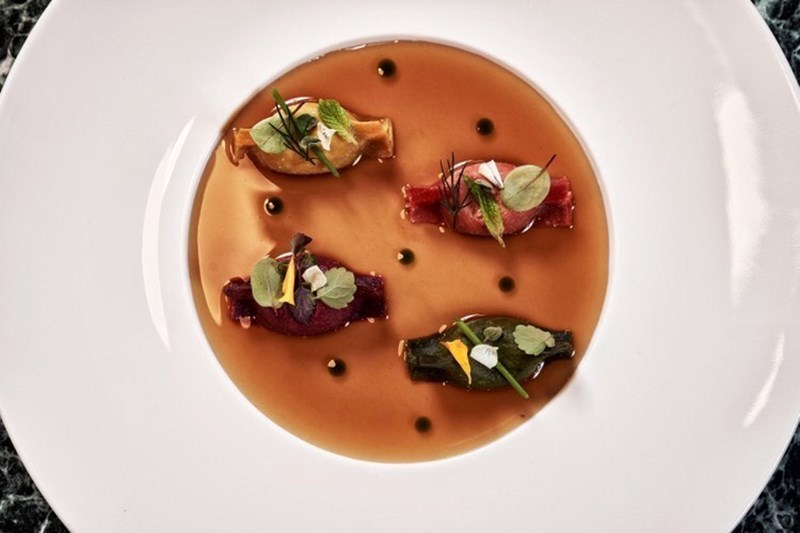 ΧΑΡΗΣ ΝΙΚΟΛΟΥΖΟΣ ΠΙΑΤΟ 2